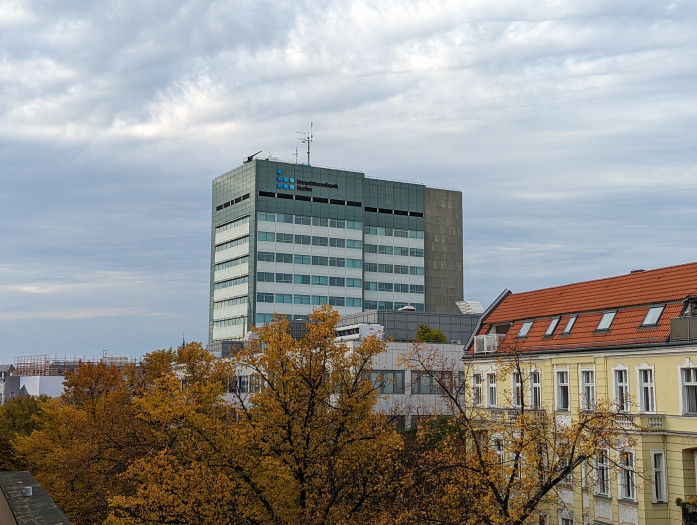 ... ermöglicht einen zweifachen Digitalzoom. (Bild: Tobias Költzsch/Golem.de)